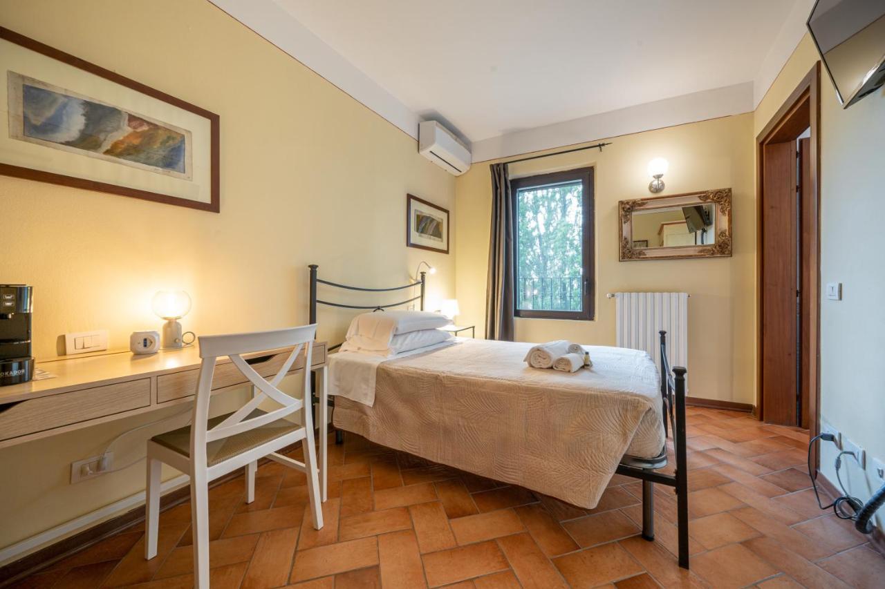 Casello A1, Modena Sud - Villa Aurora Charming Rooms Eksteriør billede