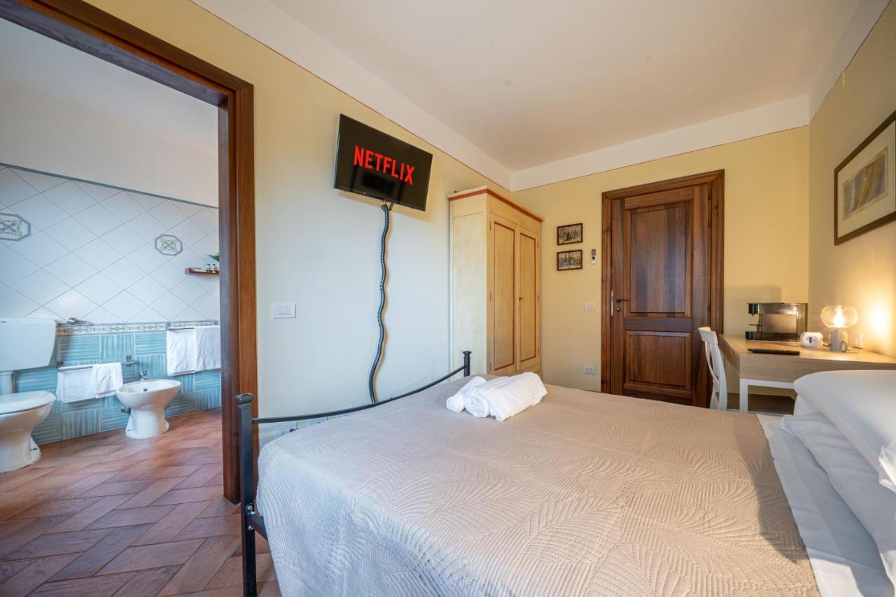 Casello A1, Modena Sud - Villa Aurora Charming Rooms Eksteriør billede
