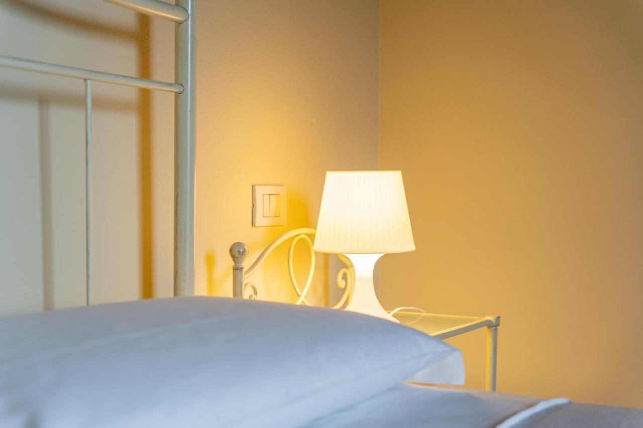Casello A1, Modena Sud - Villa Aurora Charming Rooms Eksteriør billede